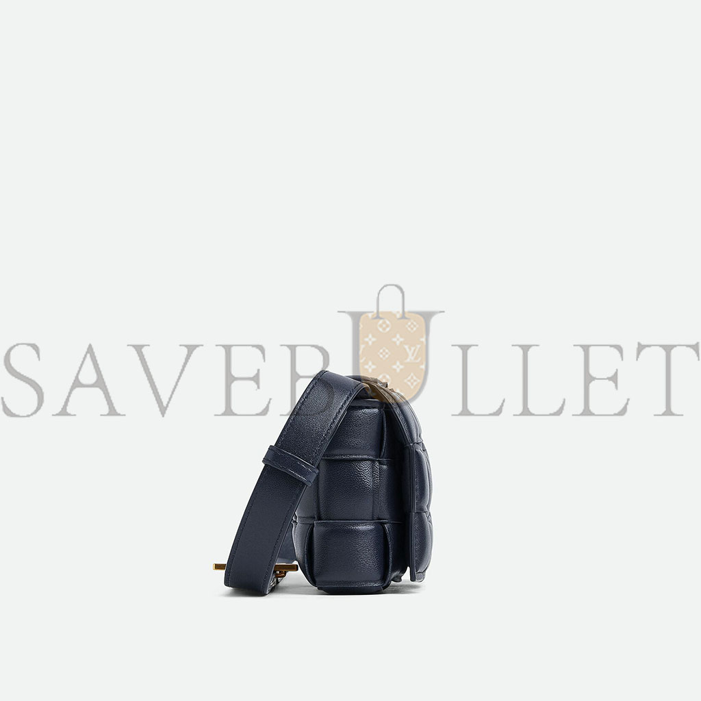 bo*te*ga Ve*ne*ta small padded cassette (19*12*5cm)